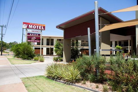 Spinifex Motel & Serviced Apartments - Gold Coast 4U 9