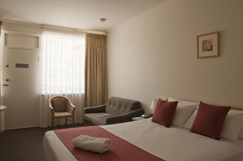 Taft Motor Inn - Accommodation Gold Coast 1
