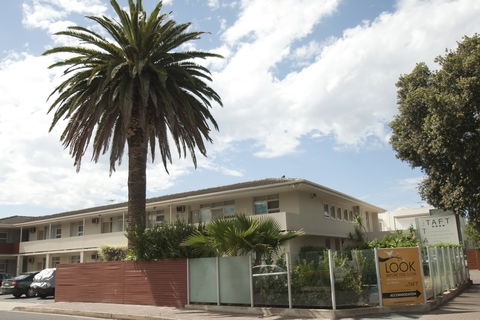 Taft Motor Inn - Accommodation Gold Coast 2