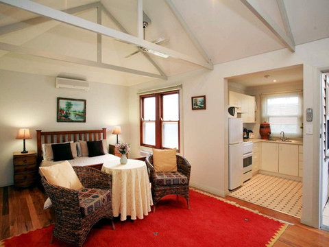 The Bank Guesthouse - Accommodation Gold Coast 3