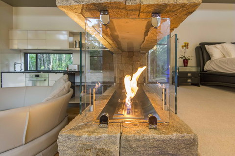 The Feathered Nest - Luxury Wildlife Retreat - Accommodation Gold Coast 3