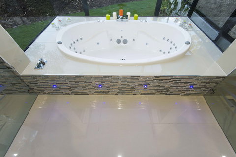 The Feathered Nest - Luxury Wildlife Retreat - Accommodation Gold Coast 1