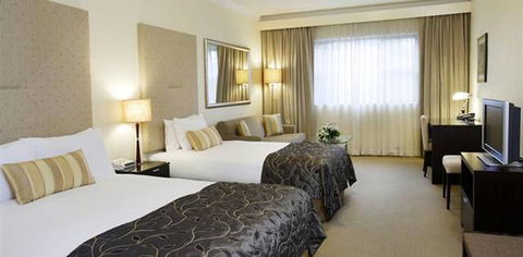 The Hills Lodge Hotel & Spa - Accommodation Gold Coast 2