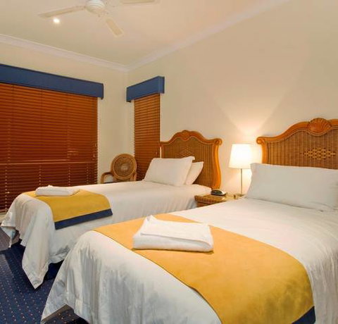 Tinaroo Lake Resort - Holiday Apartments - Accommodation Gold Coast 8