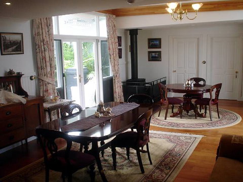 Walton House B&B - Accommodation Gold Coast 2