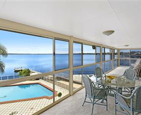 Waterfront Paradise - Accommodation Gold Coast 2