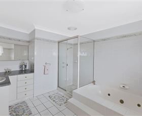 Waterfront Paradise - Accommodation Gold Coast 4