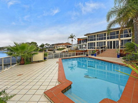 Waterfront Paradise - Accommodation Gold Coast 7