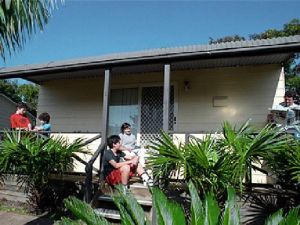 Canton Beach Waterfront Tourist Park - Accommodation Gold Coast 0