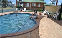 Holbrook Motor Village - Accommodation Gold Coast 0