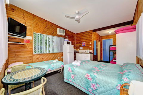 Bargara Gardens Motel And Holiday Villas - Accommodation Gold Coast 0