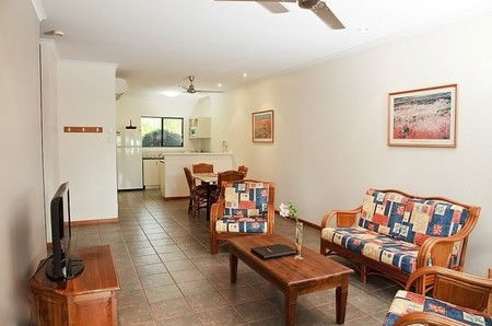Broome Beach Resort - Gold Coast 4U 1