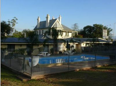 Airlie House Motor Inn - Accommodation Gold Coast 0