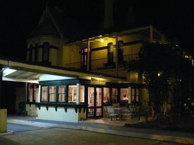Airlie House Motor Inn - Accommodation Gold Coast 3