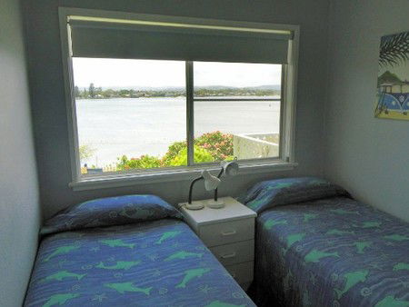 Leisure-lee Holiday Apartments - Accommodation Gold Coast 2