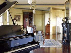 Barcaldine House - Accommodation Gold Coast 1
