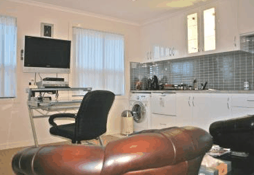 The Charles Robbins - Accommodation Gold Coast 2