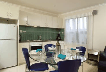 The Charles Robbins - Accommodation Gold Coast 3