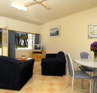 Island Coastal Units - Accommodation Gold Coast