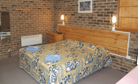 Acacia Snowy Motel - Accommodation Gold Coast