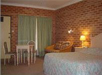 Country Gardens Motor Inn - Gold Coast 4U 1