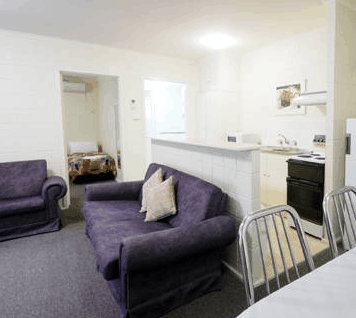 Adelaide Oakford Apartments - Gold Coast 4U 2