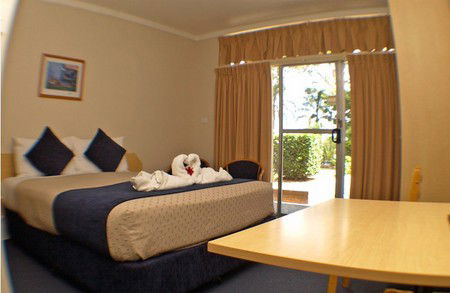All Seasons Country Lodge - Accommodation Gold Coast 1