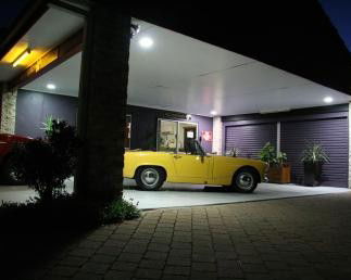 Avlon Gardens Motel - Accommodation Gold Coast 2