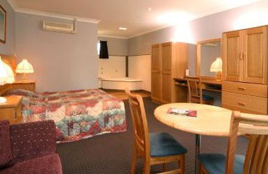Best Western Sunseeker Motor Inn - Accommodation Gold Coast 1