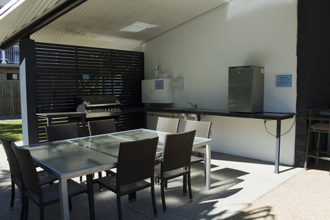 The Bay Apartments - Accommodation Gold Coast 0