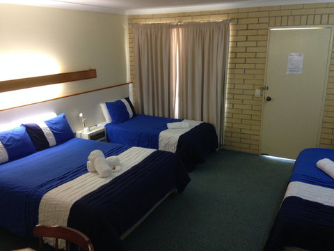 Country Rose Motel - Accommodation Gold Coast 2