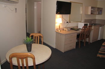 Golf Links Motel - Accommodation Gold Coast 3