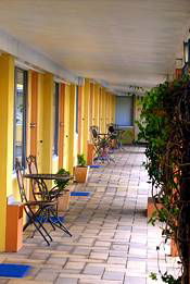 Arkana Motel - Accommodation Gold Coast 0