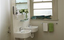 Elm & Wren - Accommodation Gold Coast 5
