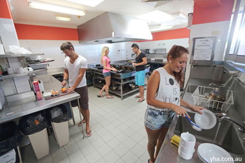 Sydney, Collaroy Beachouse YHA - Accommodation Gold Coast 6