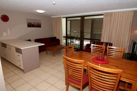 Merrima Court Holiday Apartments - Accommodation Gold Coast 2