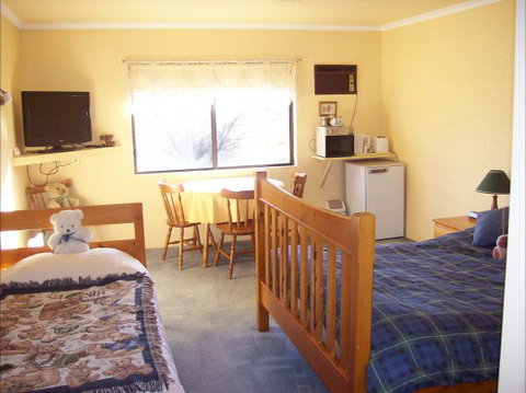 Colonial Inn Guest Rooms - Accommodation Gold Coast 9