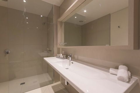 Flinders Hotel - Accommodation Gold Coast 9