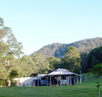 Mt Barney Retreat - Maroon