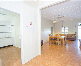 Mycow Accommodation Sarina - Greetham Street - Accommodation Gold Coast 2
