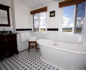 The Grove Cottage - Accommodation Gold Coast 2