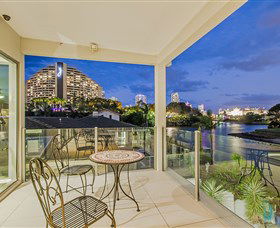 Riviera Waters At Vogue Holiday Homes - Accommodation Gold Coast 2