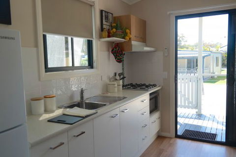 Colonial Holiday Park And Leisure Village - Accommodation Gold Coast 2
