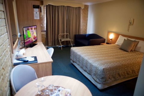 Forest Lodge Motor Inn And Restaurant - Accommodation Gold Coast 3