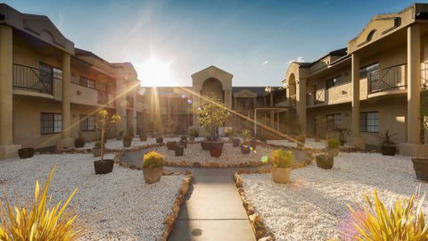 Parklands Hotel And Apartments - Accommodation Gold Coast 0