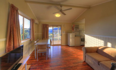 Inland Waters Holiday Parks Lake Glenbawn - Accommodation Gold Coast 9