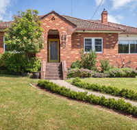 The Yellow Door Guesthouse - Gold Coast 4U