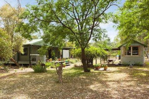 Red Tractor Retreat - Accommodation Gold Coast 1