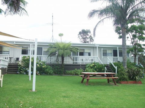 Top Of The Lake Holiday Units - Accommodation Gold Coast 2