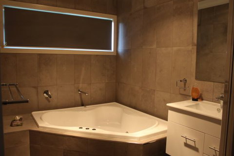 Yellowbox Cottage - Accommodation Gold Coast 6